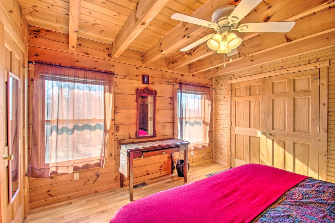 Garnerland In Luray Pet-Friendly Cabin With Porch Villa ภายนอก รูปภาพ